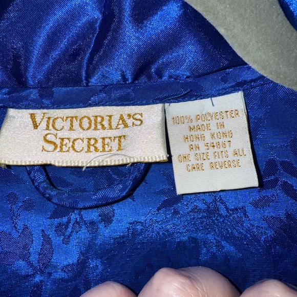 Victoria Secret Gold Label One Size Robe - Picture 6 of 7